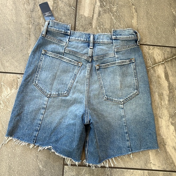 💙 NWT Abercrombie & Fitch The 7" Dad Short High Rise raw hem size 29 / size 8 - Picture 4 of 6